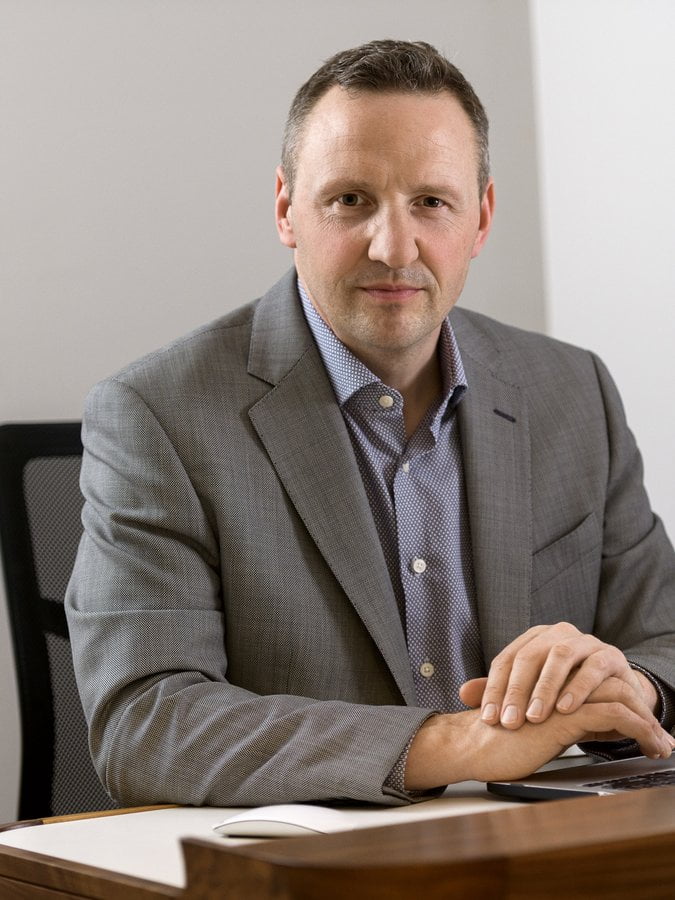 Dr Michael Kernohan